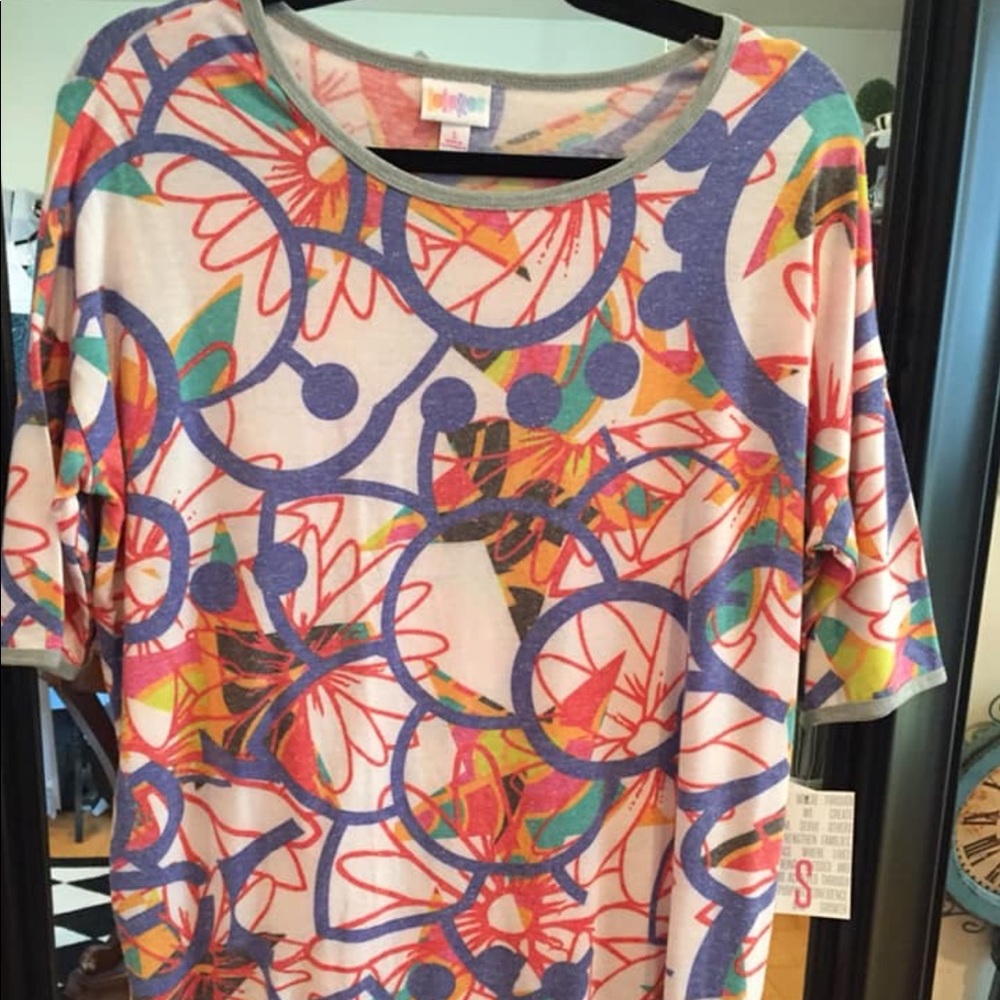 LuLaRoe Irma Top Size S